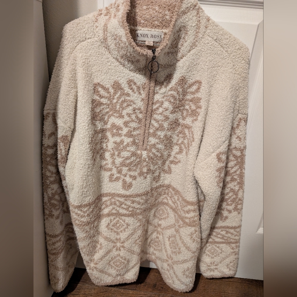 Knox Rose Cream and Tan Patterned Turtleneck Sweater